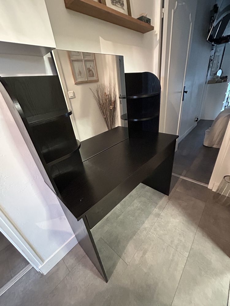 Coiffeuse excellent �tat remise main propre marseille 12eme 75 Marseille 12 (13)