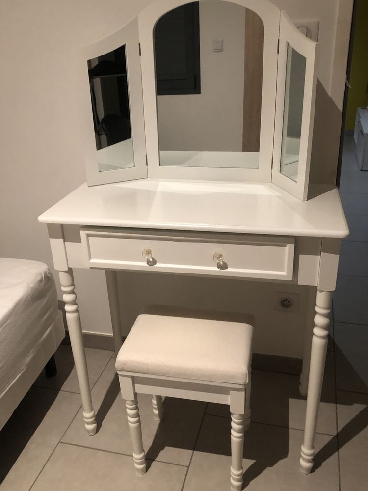 Coiffeuse femme 100 Montoire-sur-le-Loir (41)