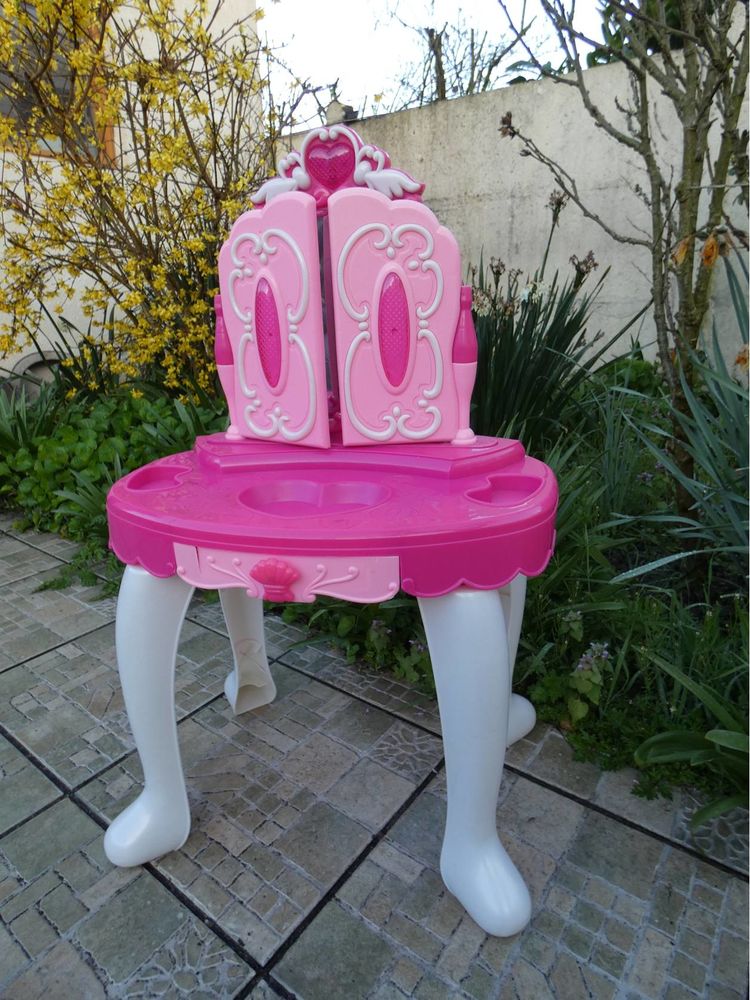 Coiffeuse rose Fille 44 x 32 x 73 cm 10 Pessac (33)