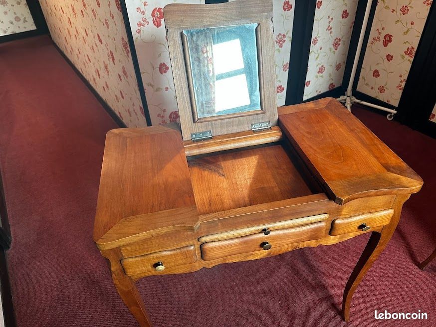 Coiffeuse 300 Auffreville-Brasseuil (78)