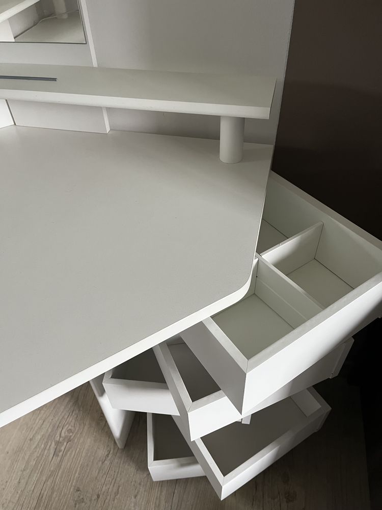 Coiffeuse 180 Luxeuil-les-Bains (70)