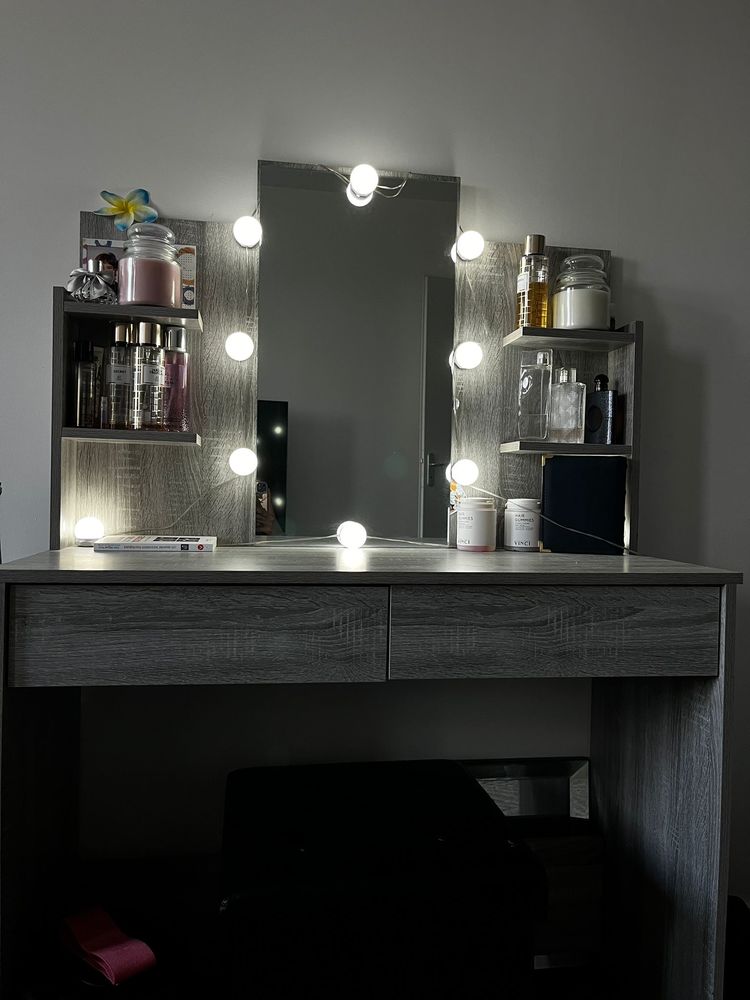 Coiffeuse 85 Combs-la-Ville (77)