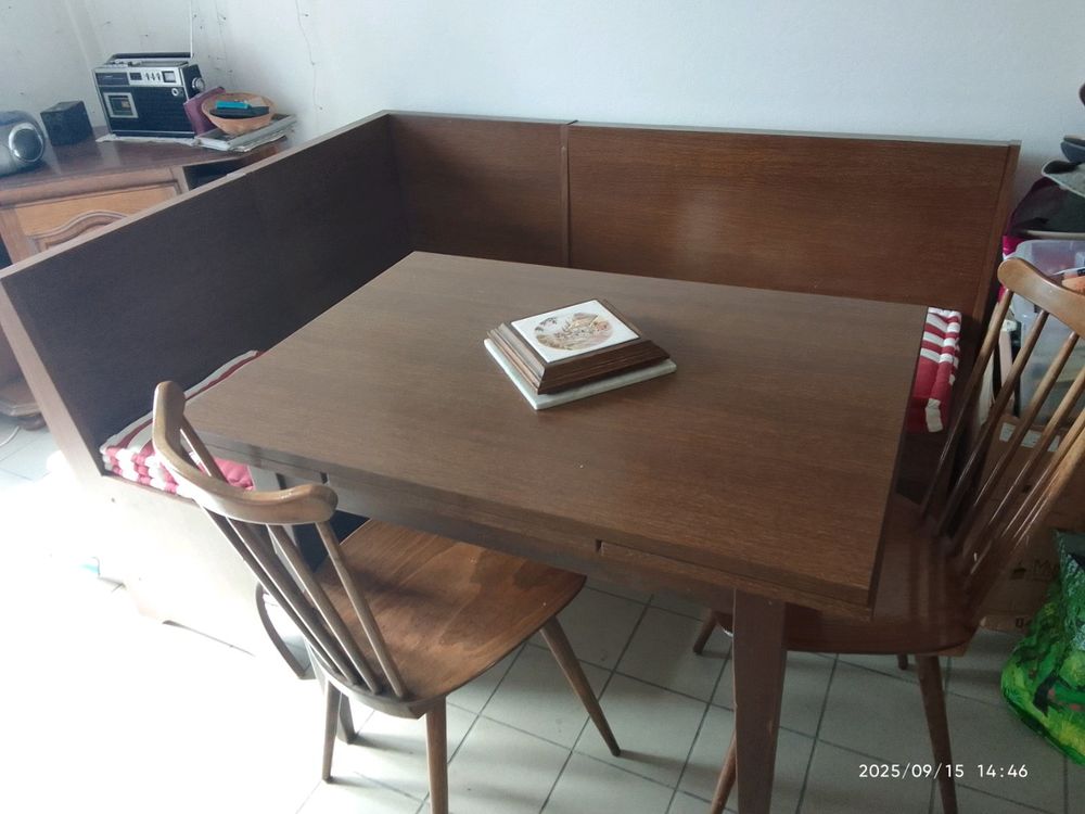 Coin repas 6/8 personnes 150 Montb�liard (25)