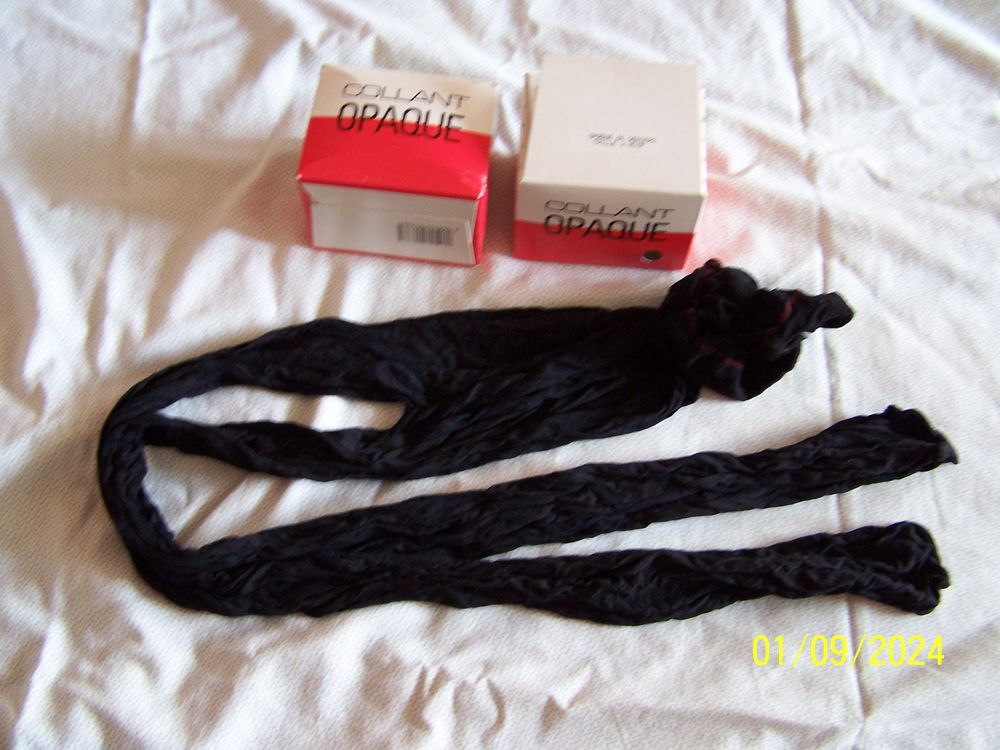 2 collants opaques taille 3 noir 24 Issy-les-Moulineaux (92)