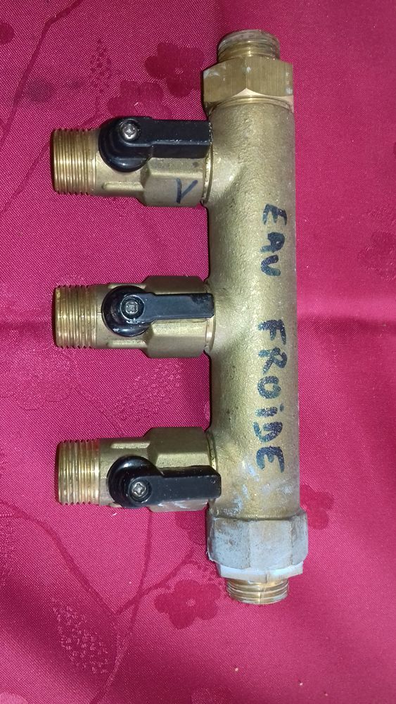 Collecteur avec vannes 20 Meyzieu (69)