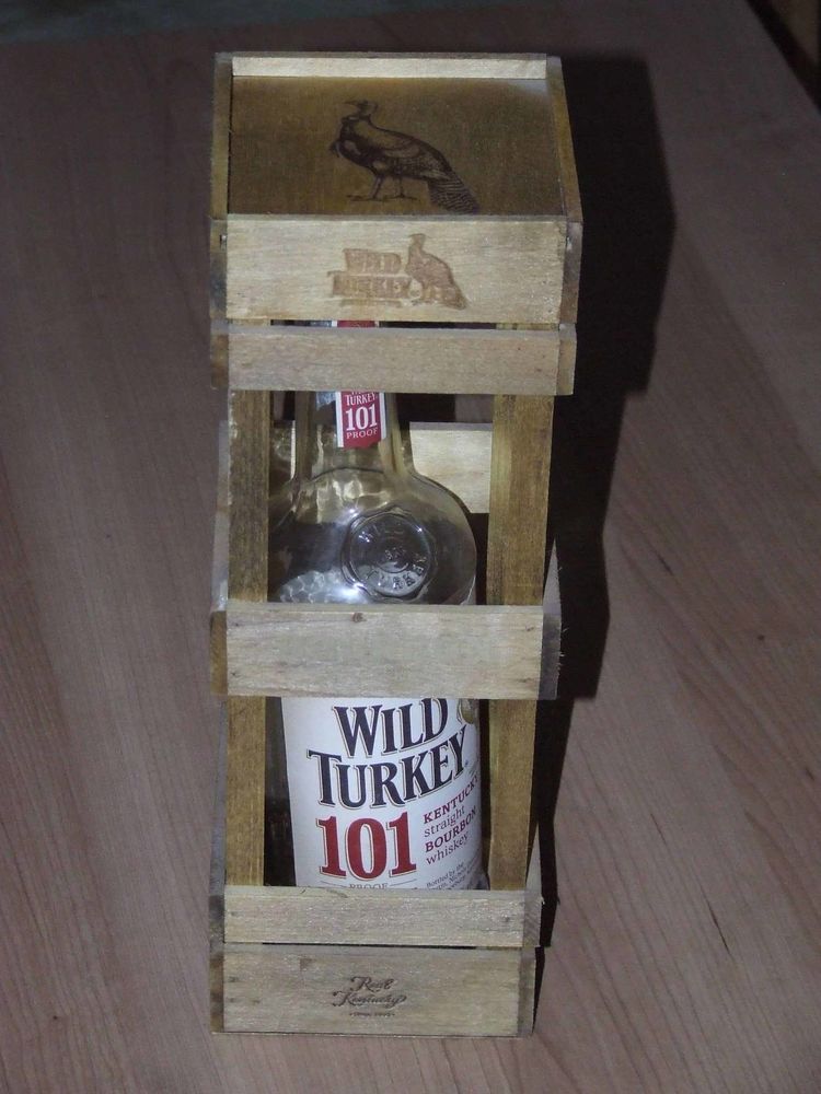 Collection, Bouteille Wild Turkey dans sa cage, TBE 3 Bagnolet (93)