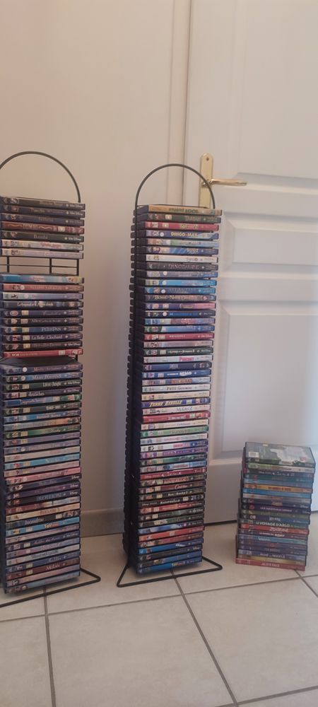 Collection de 118 DVD Disney? 300 Bons-en-Chablais (74)