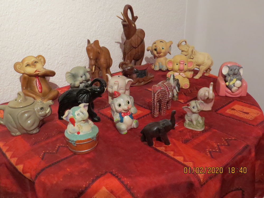 COLLECTION  ELEPHANTS 0 Le Grau-du-Roi (30)