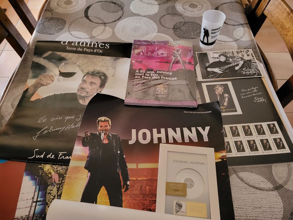 collection johnny hallyday 200 Brem-sur-Mer (85)