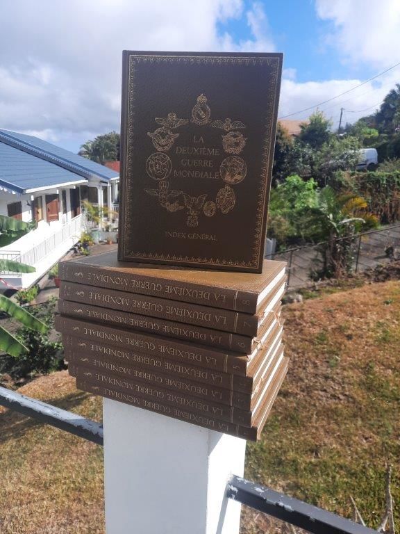 COLLECTION livres reli�s sur la deuxi�me guerre mondiale 120 Les Trois-Bassins (97)