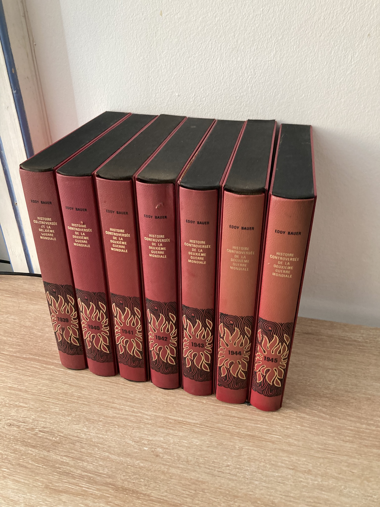 COLLECTION DE LUXE   HISTOIRE CONTROVERS�E DE LA 2EME GUERRE 90 Saint-Gilles Les Bains (97)