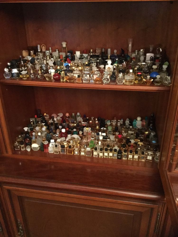 Collection de 400 miniatures de parfum 800 Bonnelles (78)