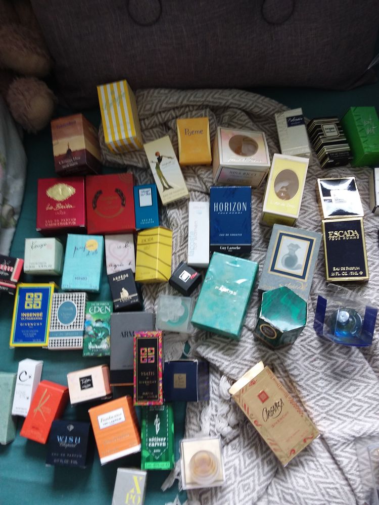 Collection parfums miniatures 175 Lyon 8 (69)