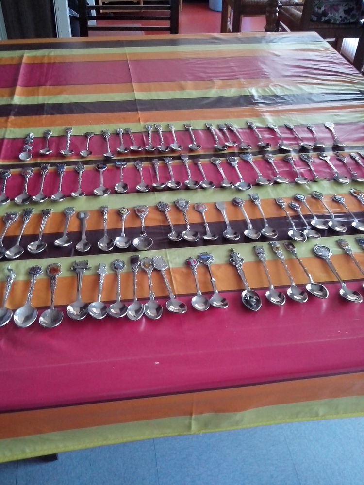collection de petites cuill�res 400 S�te (34)