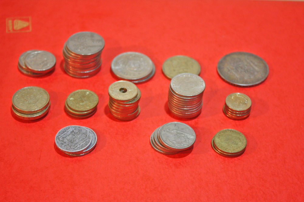 Collection pieces Espagne.
40 Li�vin (62)