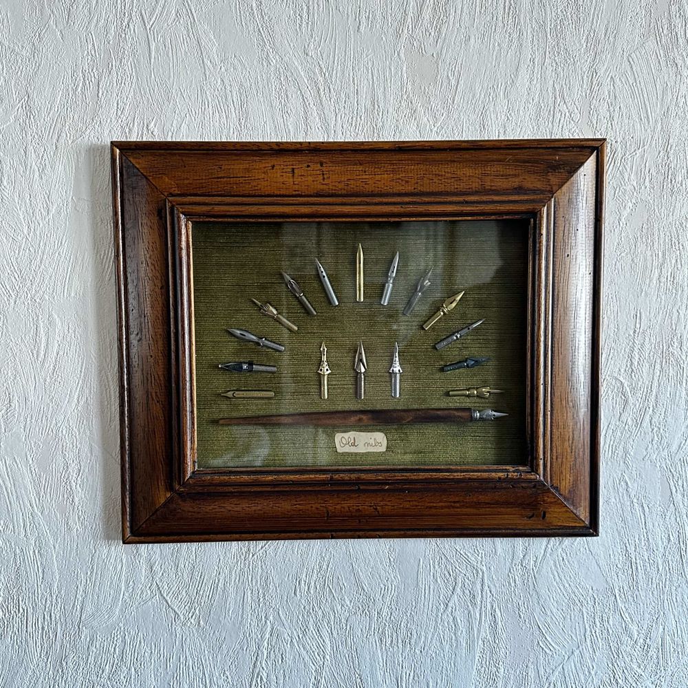 Collection plumes anciennes encadr�es 60 V�lizy-Villacoublay (78)