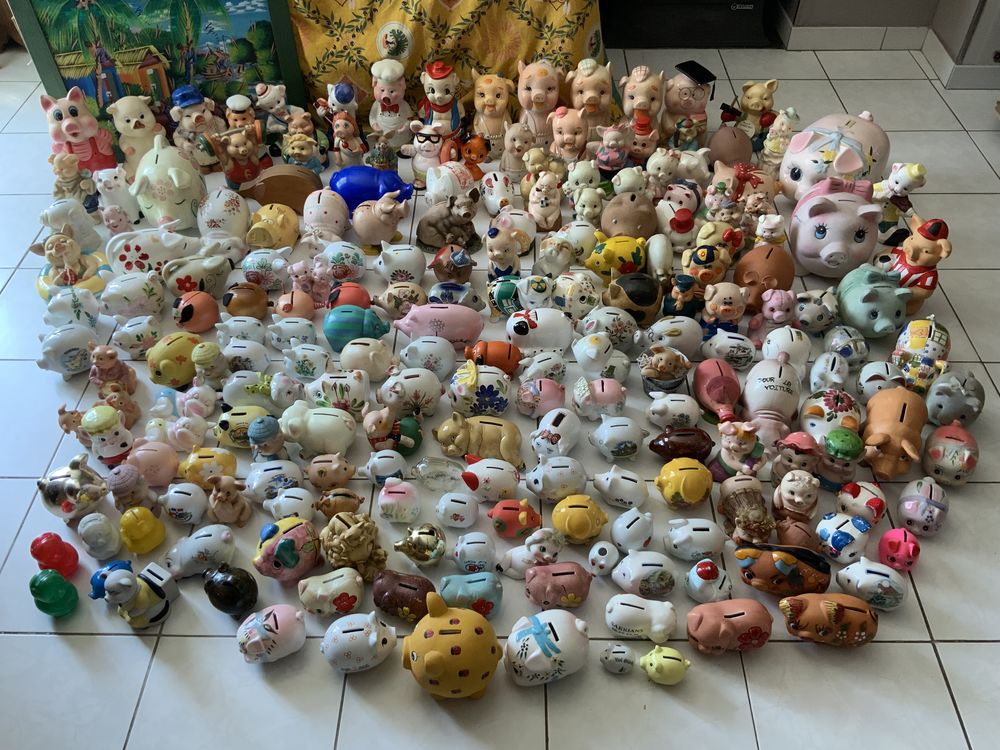 collection de plus de 190 cochons tirelires 1 Saint-R�my-de-Provence (13)