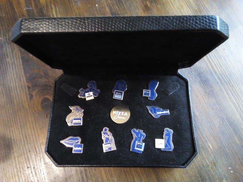 Collection rare pin's Nivea 25 Chantereine (77)