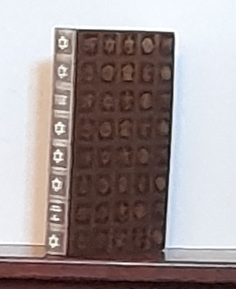 Collection Les Religions. 100 Tarbes (65)