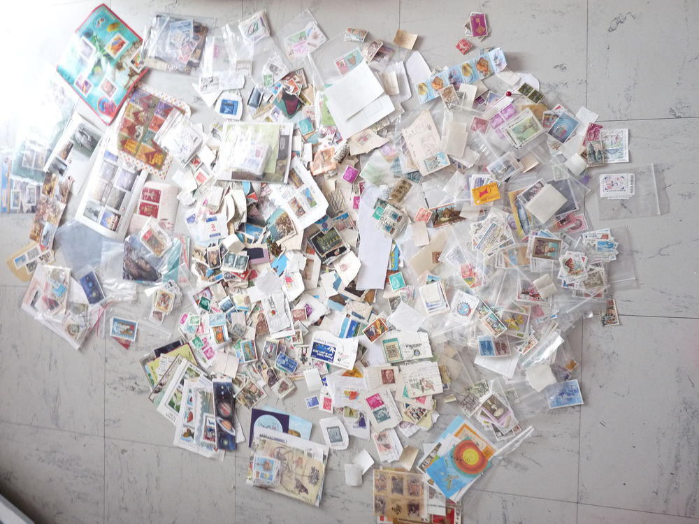 Collection de timbres + albums 50 Saint-Fons (69)