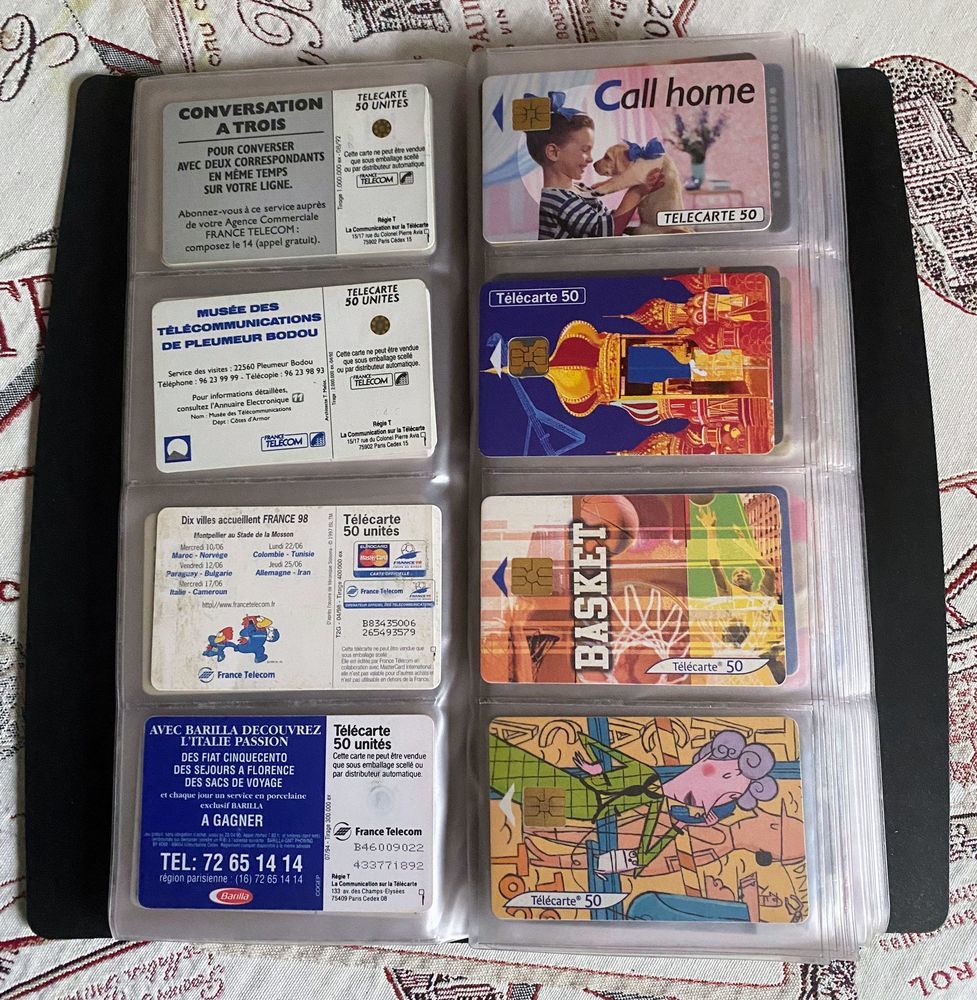 Collection timbres + cartes t�l�phoniques 25 Mons (30)