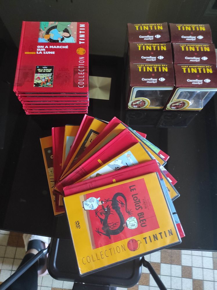 Collection de Tintin. Livres DVD et lot de 6 figurines. 0 Caden (56)