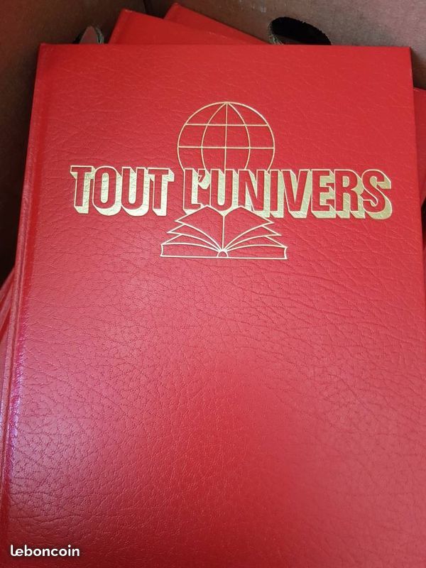 collection tout l univers 110 Saint-Priest (69)