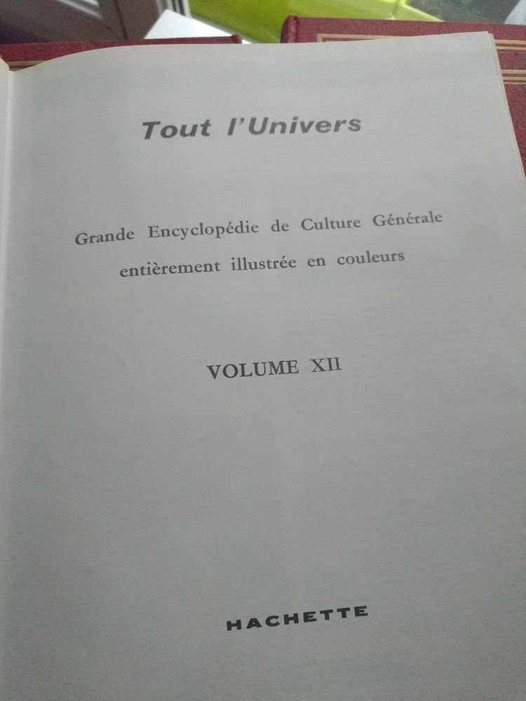 collection Tout l'Univers 100 Docelles (88)