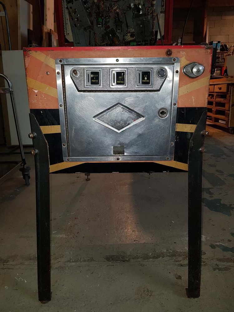 Collectionneur rach�te flipper(s) � restaurer 400 Albi (81)