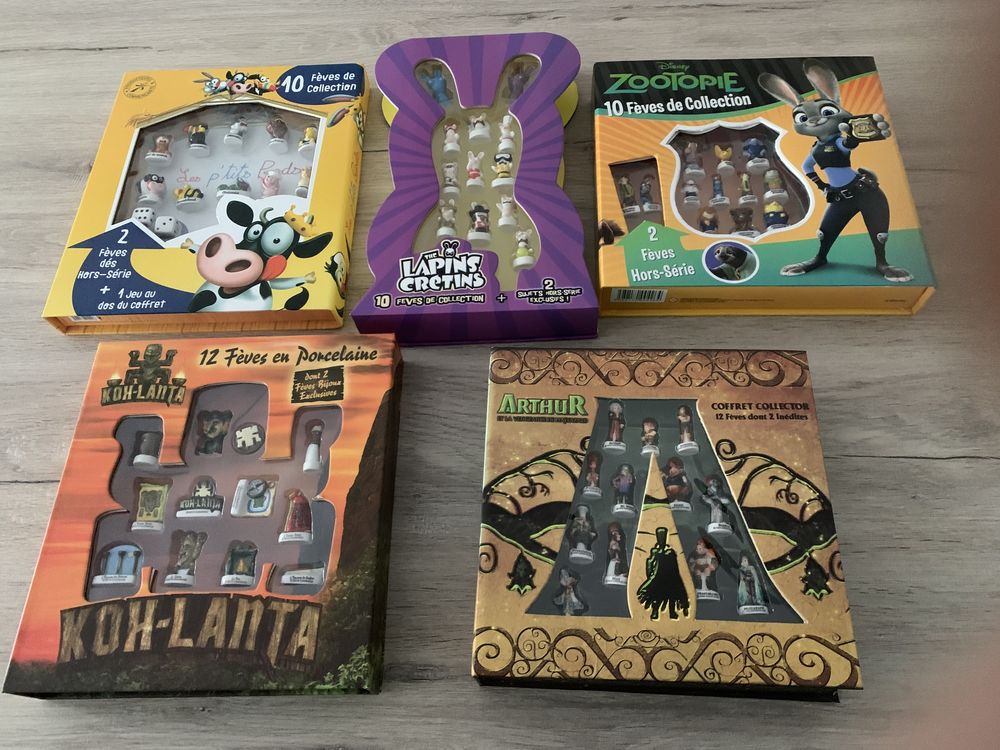 COLLECTIONS DE FEVES DIVERS 40 Fontainebleau (77)