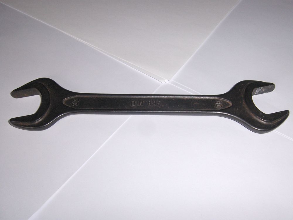 COLLECTOR - Clef plate DIN 895 -- 30 x 32 --- ($)
10 Sauchy-Cauchy (62)