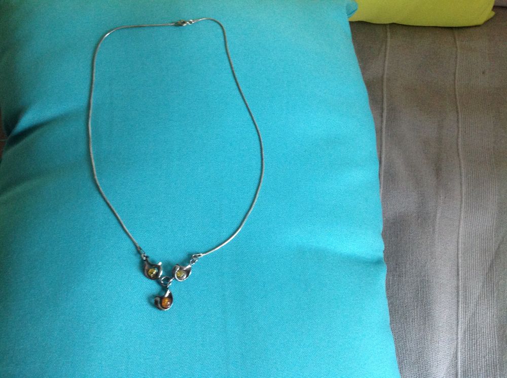 COLLIER ARGENT AMBRE 25 Luynes (13)