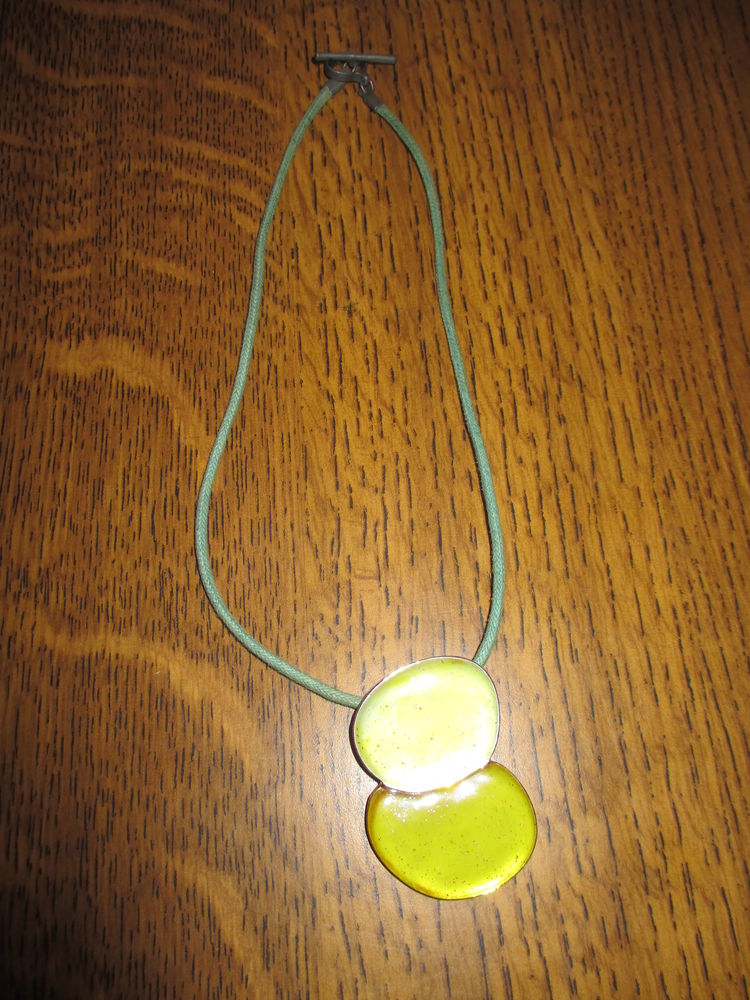 collier avec codon bleu et motif  et autres 0 M�rignies (59)