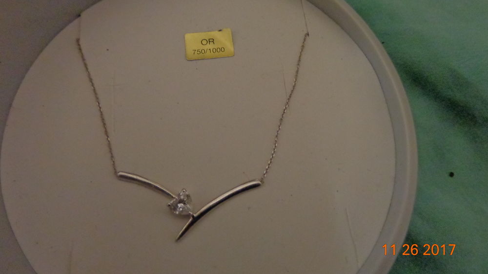 collier en or blanc 125 Jouy-aux-Arches (57)