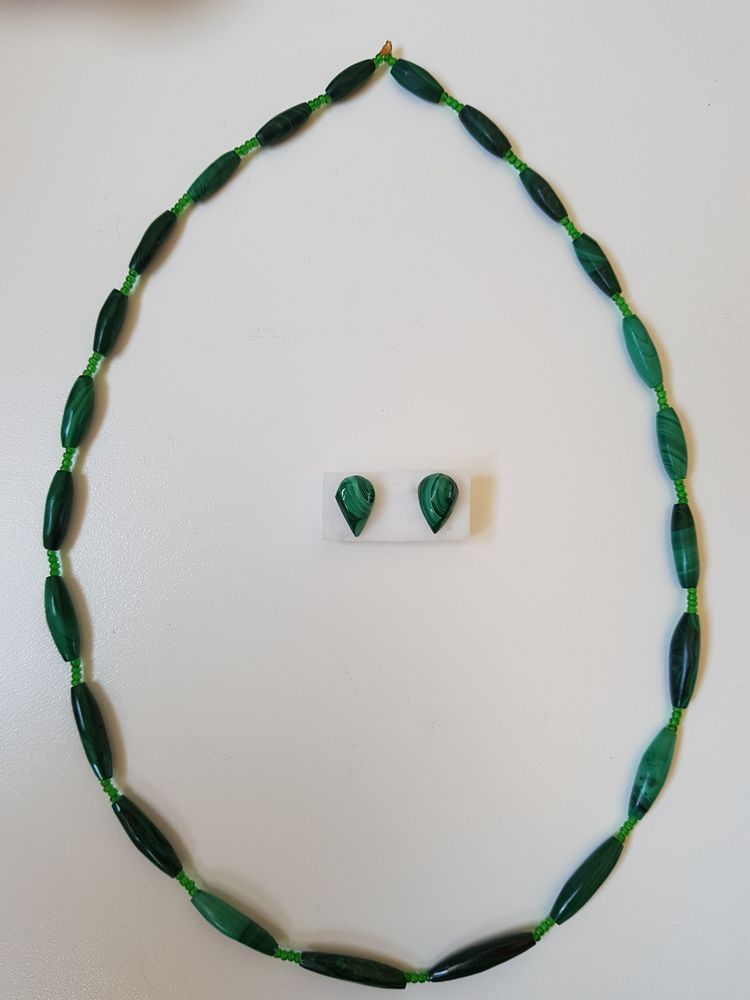 Collier et boucles d'oreilles en malachite 25 Marignane (13)
