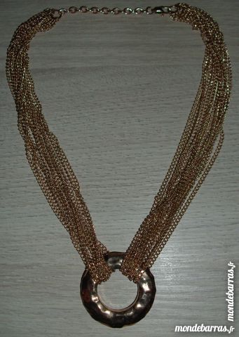 Collier de cha�nes fantaisie 25 Antibes (06)