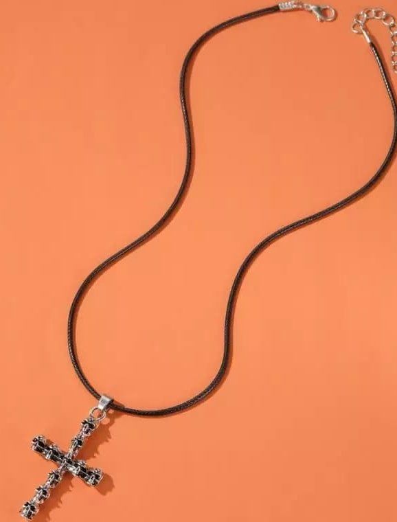 Collier croix tete de mort unisex 9 Saint-Jeannet (06)