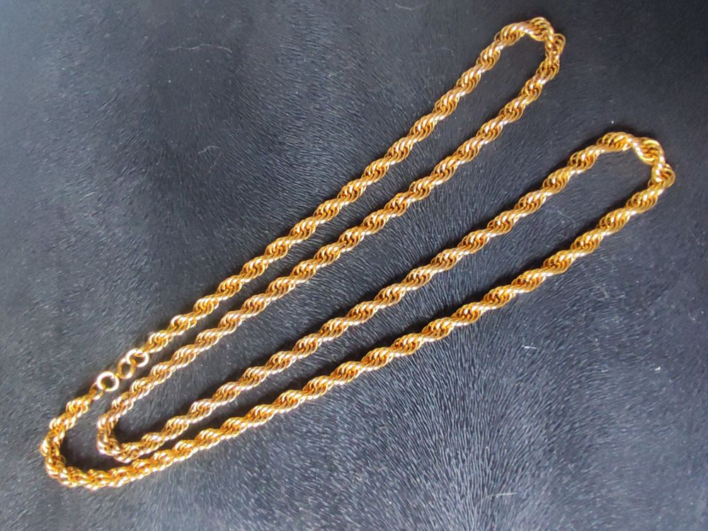 Collier dor� maille torsad�e 20 Charbonni�res-les-Bains (69)