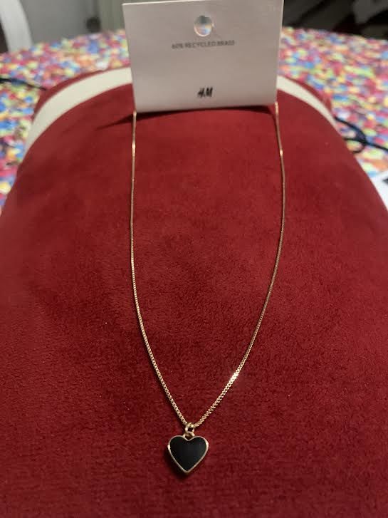 Collier dor�e c?ur H&M 60% Laiton recycl�s Neuf 5.99 N�mes (30)