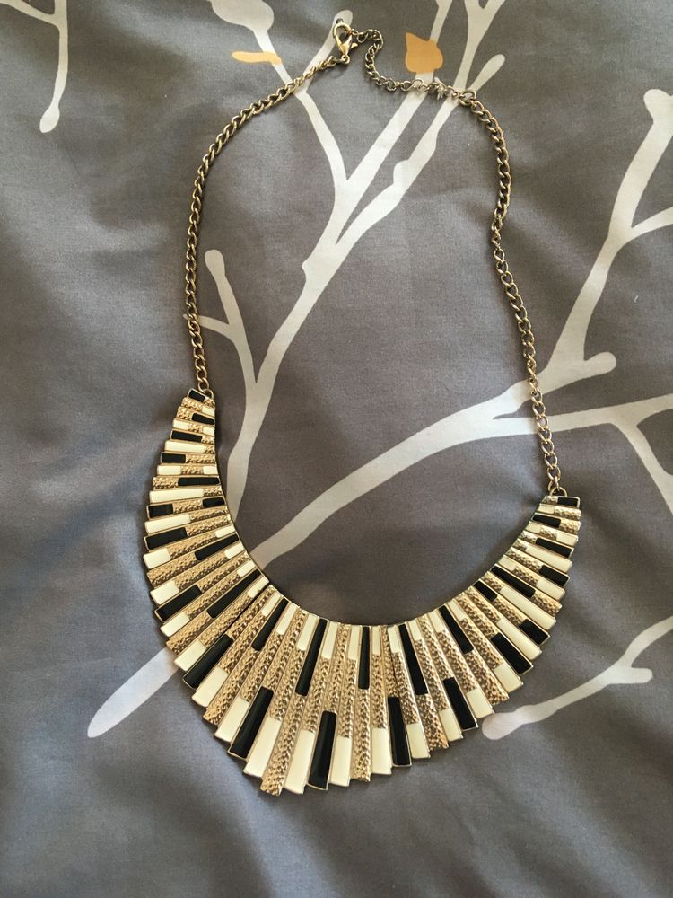 Collier ethnique en m�tal 15 Moosch (68)