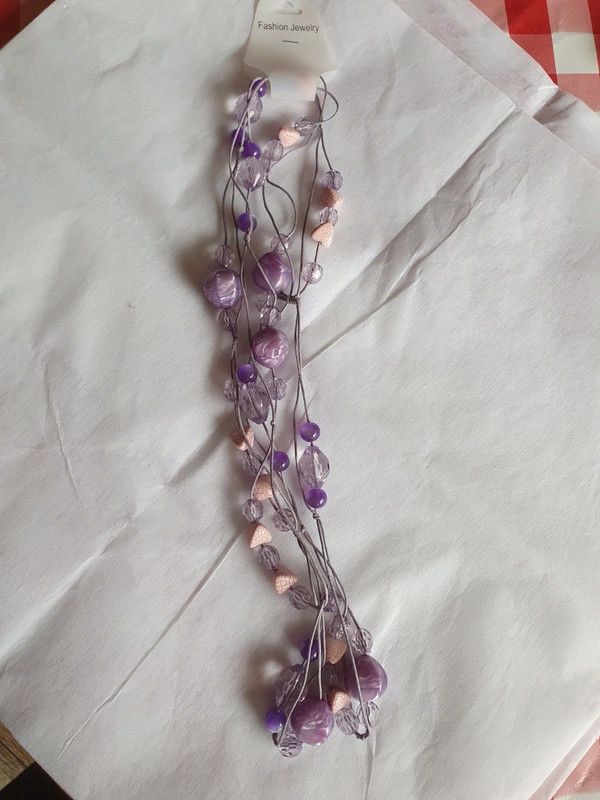 Collier fantaisie violet 2 Aubvillers (80)