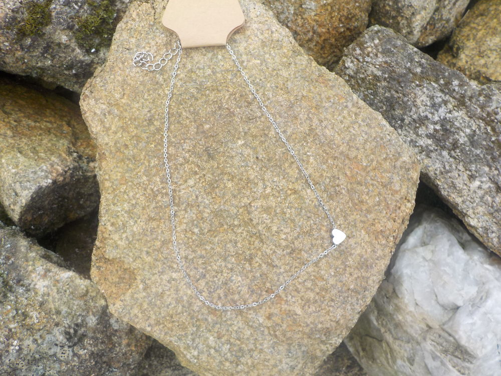 COLLIER FINE CHAINETTE ARGENTEE AVEC COEUR  Fashion Jewelry  3 Bubry (56)