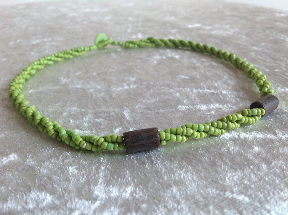 COLLIER LONGUEUR 45 cm PERLES VERTES & BOIS 4 Tr�gunc (29)
