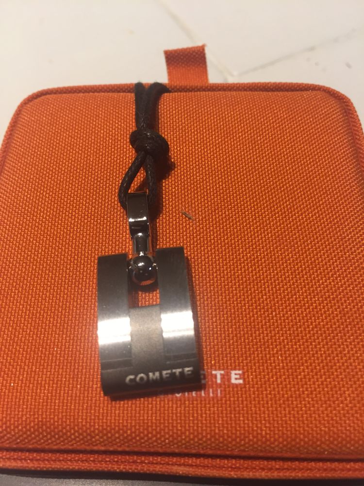 collier marque com�te UGL 255 79 La Ciotat (13)