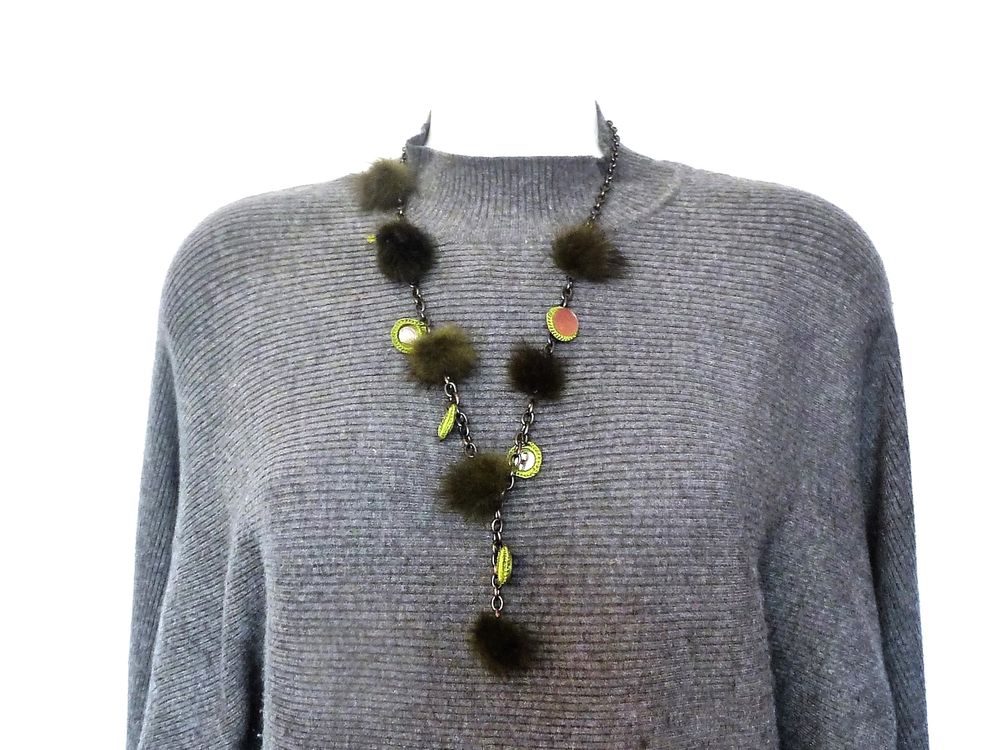 Collier en m�tal Gris Anthracite avec Pompons Kaki et Miroir 8 Paris 15 (75)