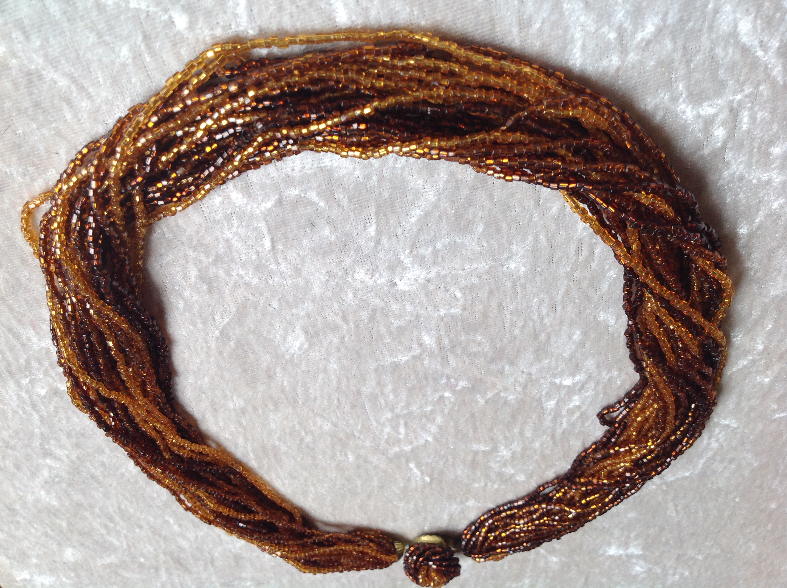 COLLIER MULTI-RANGS COULEUR AMBRE MIEL Envoi Possible
15 Tr�gunc (29)