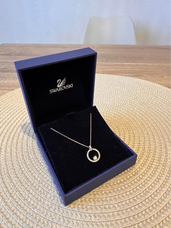 Collier pendentif Swarovski 45 Cabestany (66)