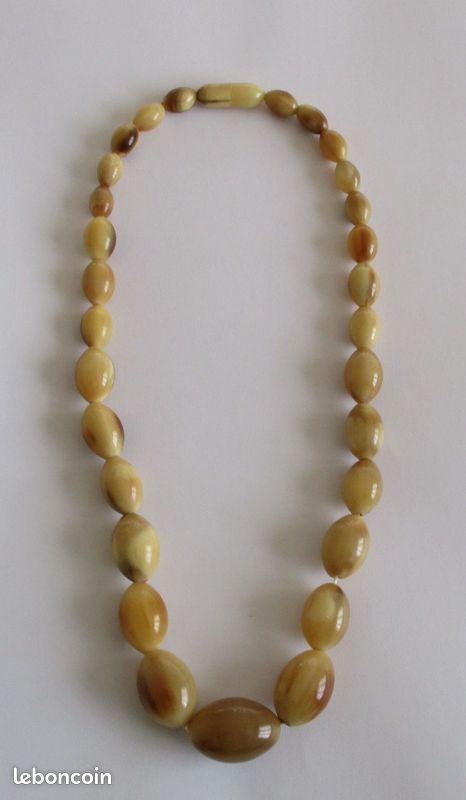 Collier perles de corne ann�e 1970 15 Saint-Andr�-les-Vergers (10)