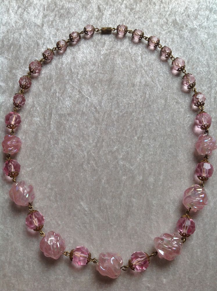COLLIER ROSE PERLES de VERRE NERVUR�ES ET FACETTES Envoi Pos 25 Tr�gunc (29)