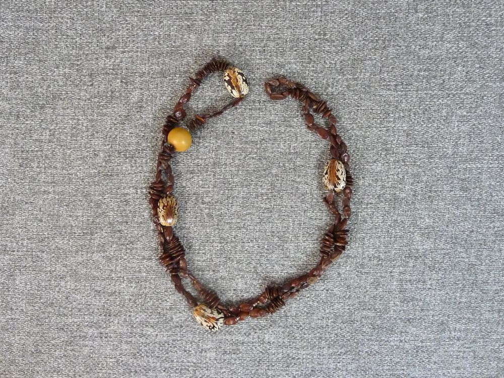 Collier/ Sautoir en Graines Marron Fonc�, Jaune et Blanche 12 Paris 15 (75)